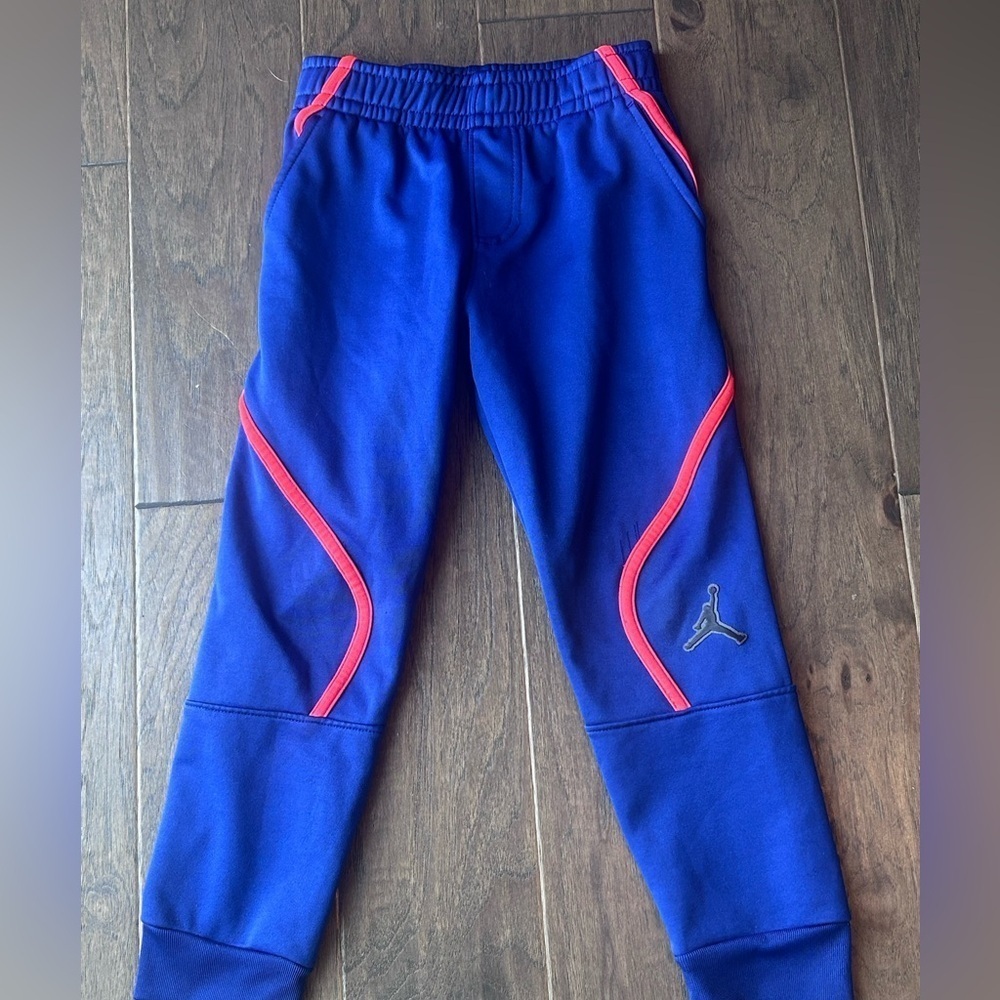 JORDAN Youth Therma-Fit Pants. 5-6 yrs.